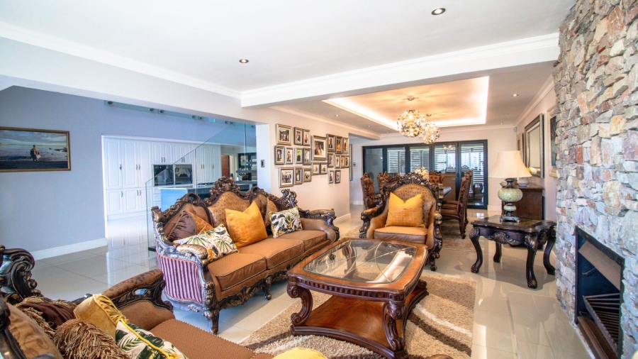 6 Bedroom Property for Sale in Gonubie Eastern Cape